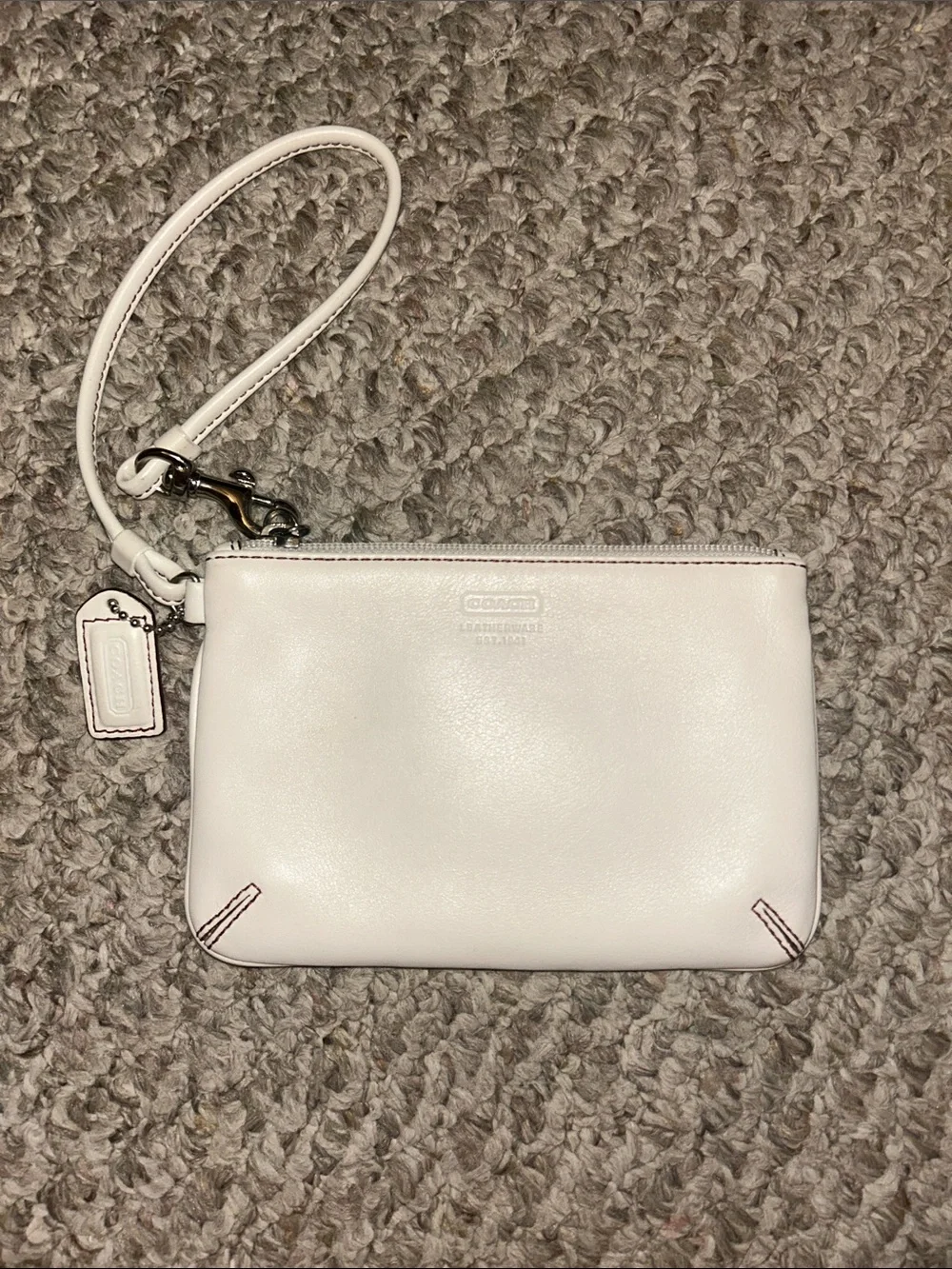 Vintage White Leather Coach Wristlet - Picture 1 of 5